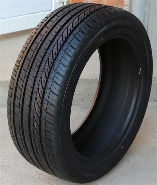 255/45R18 103W HEADWAY HU901